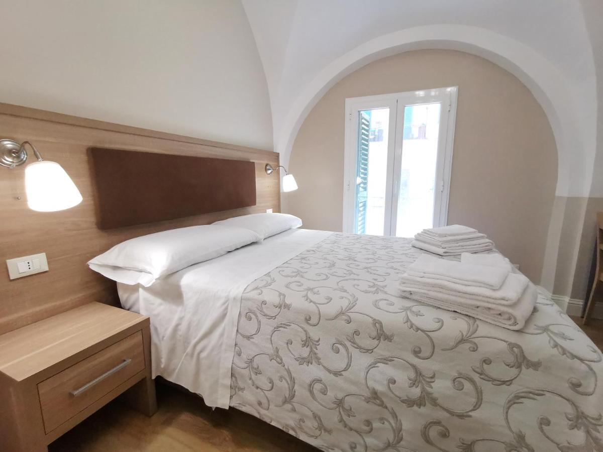 Opera Relais 85 Bed & Breakfast Messina Exterior foto