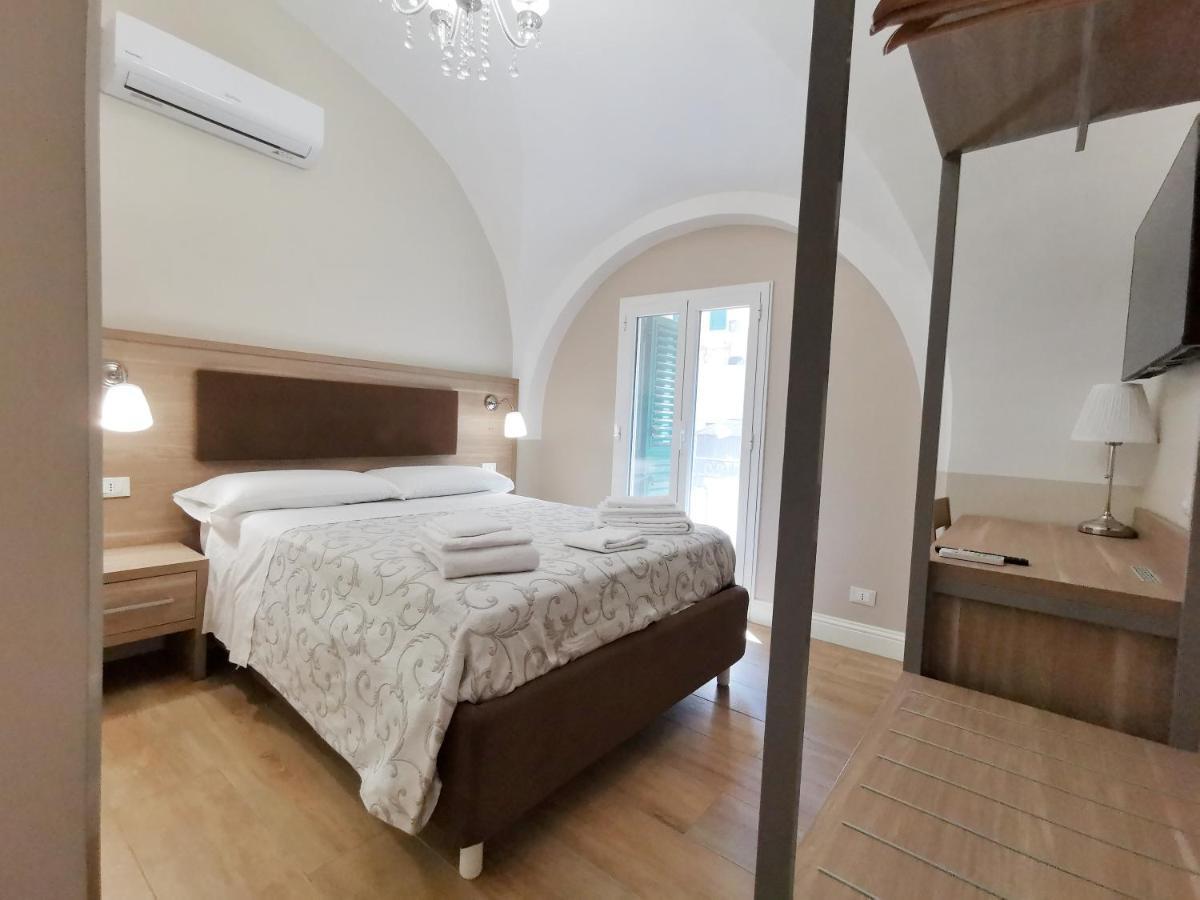 Opera Relais 85 Bed & Breakfast Messina Exterior foto
