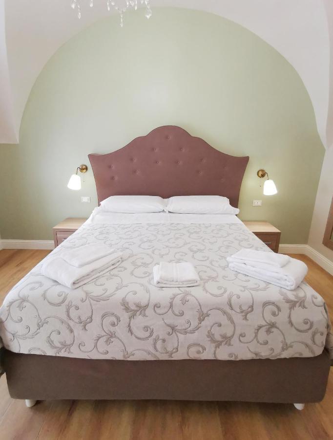 Opera Relais 85 Bed & Breakfast Messina Exterior foto