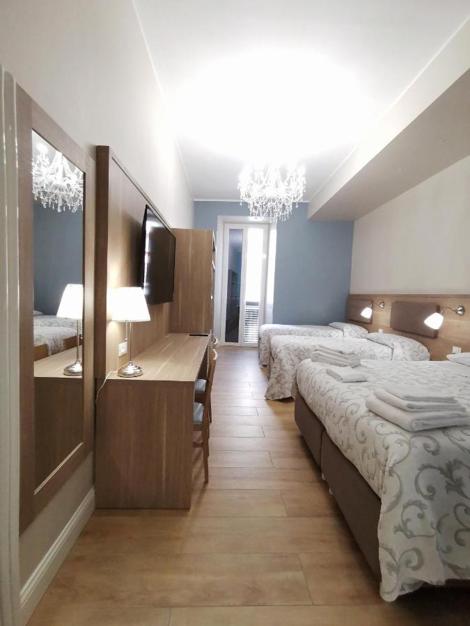 Opera Relais 85 Bed & Breakfast Messina Exterior foto